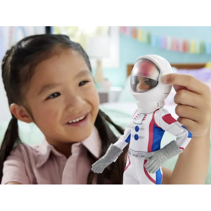 Barbie w trakcie symulowanej eksploracji planety