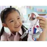 Barbie w trakcie symulowanej eksploracji planety