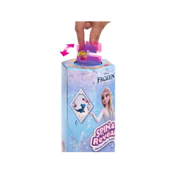 Zbliżenie na miękkie włosy i stylizację lalki Elsa