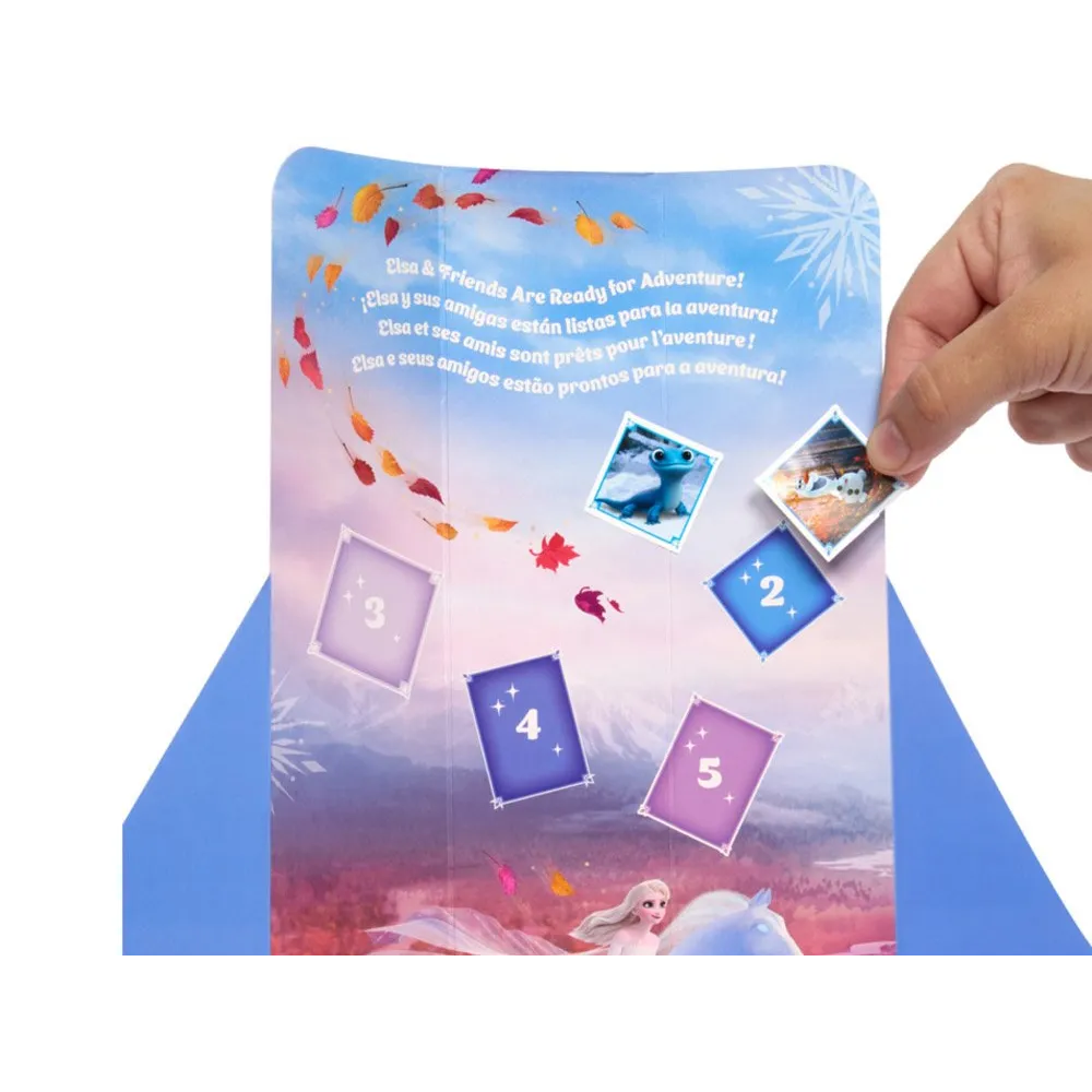 Scena zabawowa z Elsą i odkrytymi akcesoriami