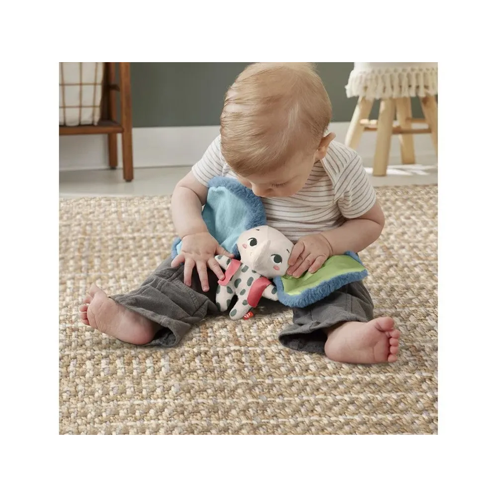 Słonik z satynową kamizelką przedstawiony w pełnej krasie