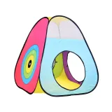 kolorowe namioty połączone tunelem na placu zabaw