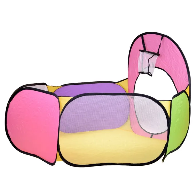 widok kwadratowego namiotu z dwoma wejściami