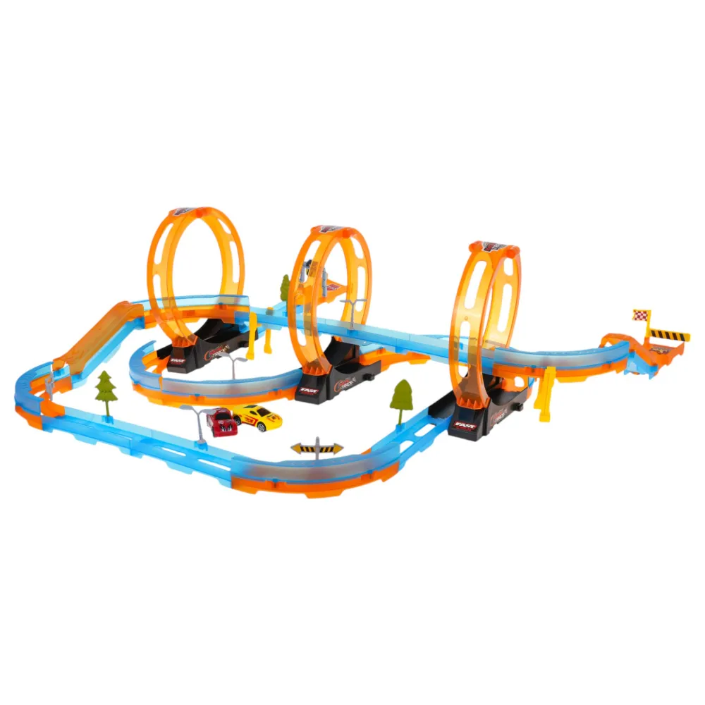 zbliżenie na pętlę 360 stopni z samochodzikiem