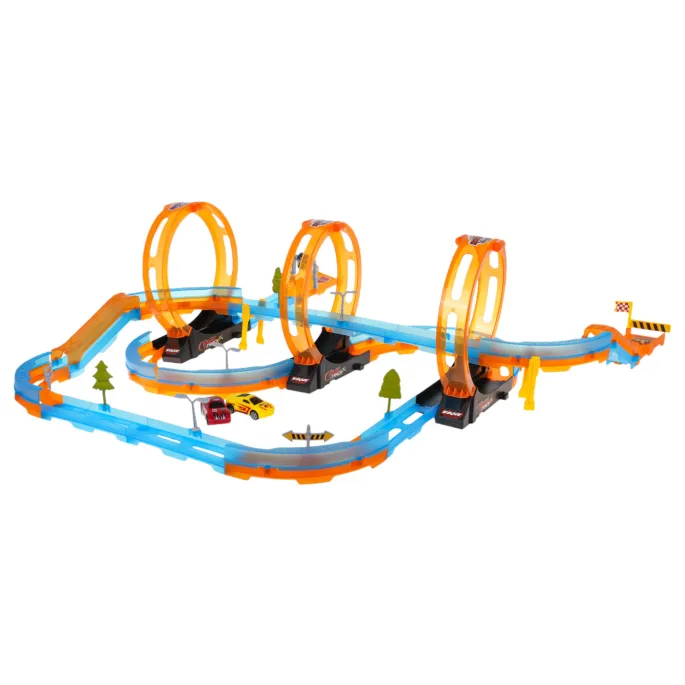 zbliżenie na pętlę 360 stopni z samochodzikiem