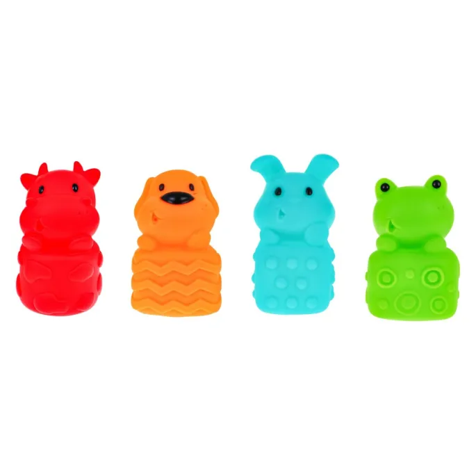 miękkie piłeczki i figurki zwierzątka na białym tle