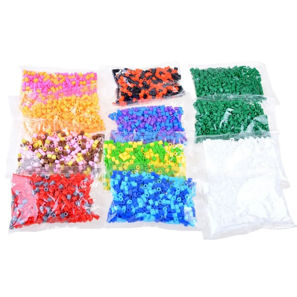 Kreatywny czas z zestawem koralików – przykładowa scenka zabawy