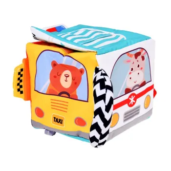 pastelowe kulki do zabawy manualnej na tle kostki sensorycznej