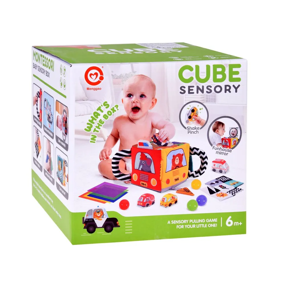 szeleszczące maty z ilustracjami znaków i pojazdów na kostce