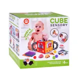 szeleszczące maty z ilustracjami znaków i pojazdów na kostce