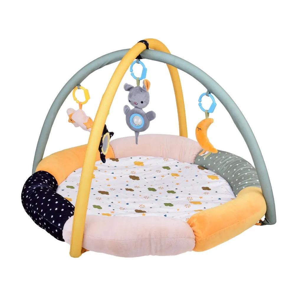 Zbliżenie na wyższy brzeg maty CHMURKA tworzący przytulną przestrzeń