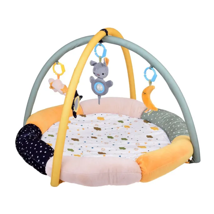 Zbliżenie na wyższy brzeg maty CHMURKA tworzący przytulną przestrzeń