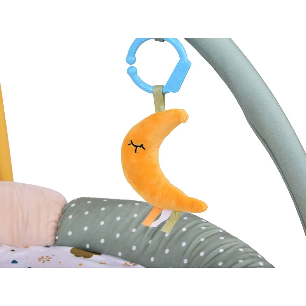 Mata rozłożona na podłodze gotowa do zabawy i odpoczynku dla niemowląt