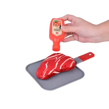 opakowania sosów dołączone do zabawkowego kompletu obiadowego