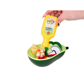 przykład posiłku z elementów zestawu do sałatki