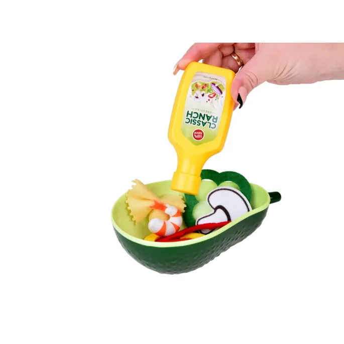 przykład posiłku z elementów zestawu do sałatki