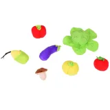 materiałowa czerwona papryka i ziemniak z bliska