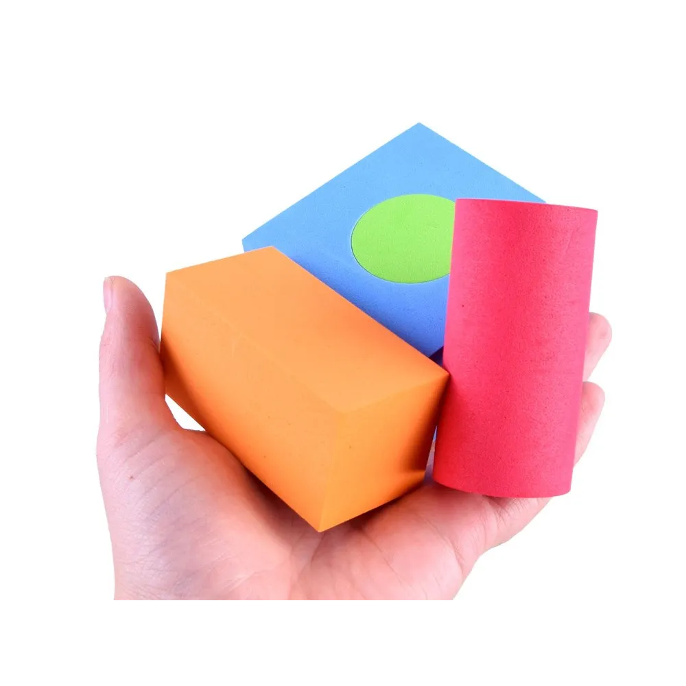 kolorowe bloki piankowe zapakowane w kartonowe opakowanie