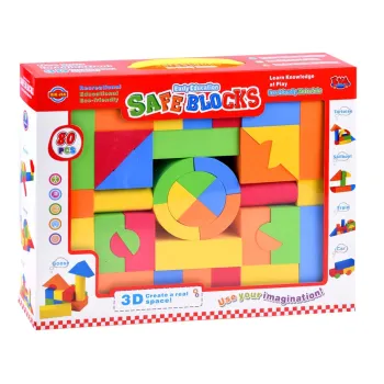 widok kąpieli z lewitującymi klockami piankowymi w wodzie