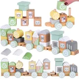 miętowa drewniana kolejka z wagonami na białym tle