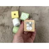 dziecięcy zestaw kolejki prezentowany w pokoju