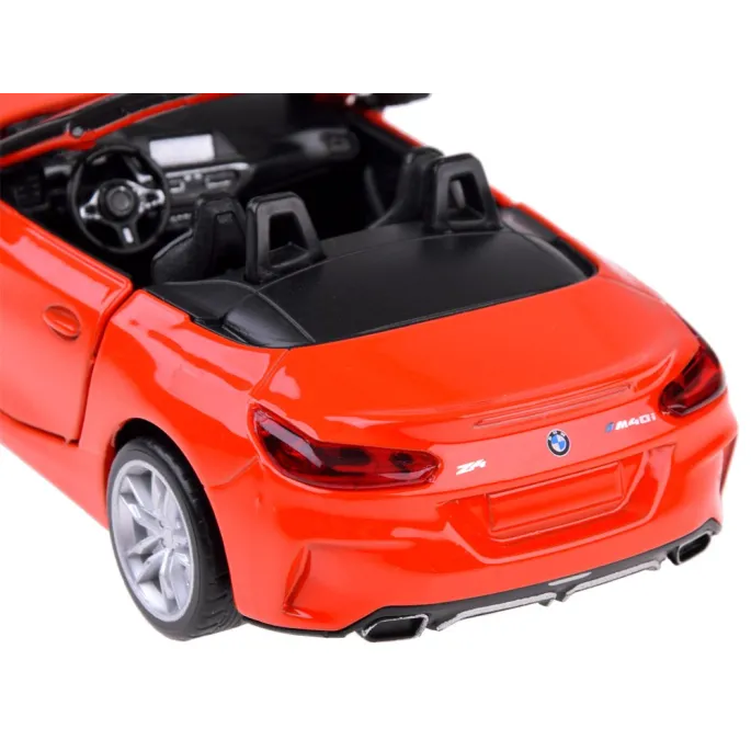 prezentowane opakowanie modelu kolekcjonerskiego BMW Z4 M40i cabrio