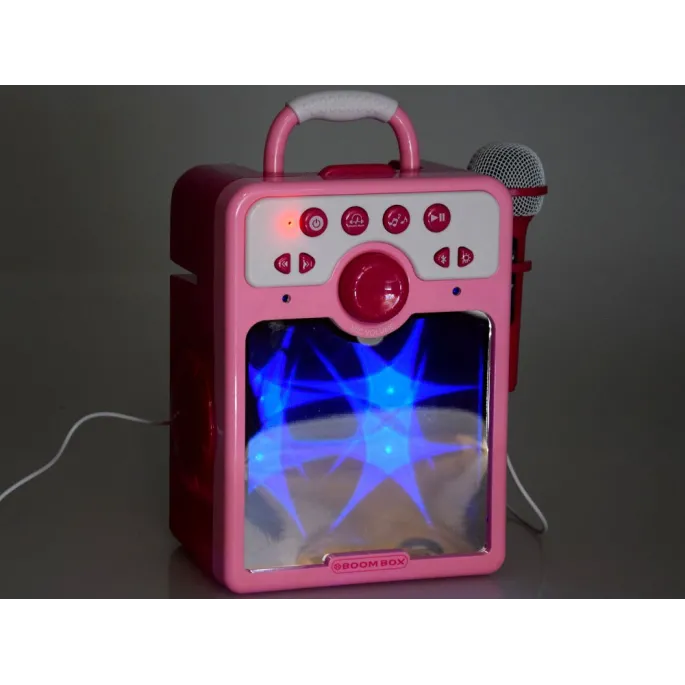 Detal kolorowego podświetlenia na froncie głośnika