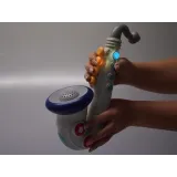 Opakowanie saksofonu zabawki gotowe do wręczenia jako prezent