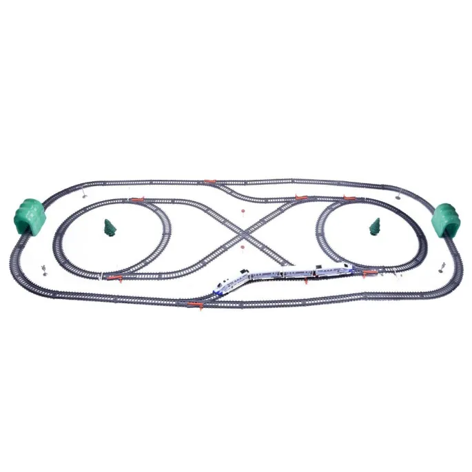 zbliżenie na lokomotywę z czerwonym światełkiem z przodu