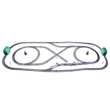 zbliżenie na lokomotywę z czerwonym światełkiem z przodu