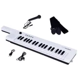 zbliżenie na klawiaturę keyboardu z widocznymi uchwytem i mikrofonem