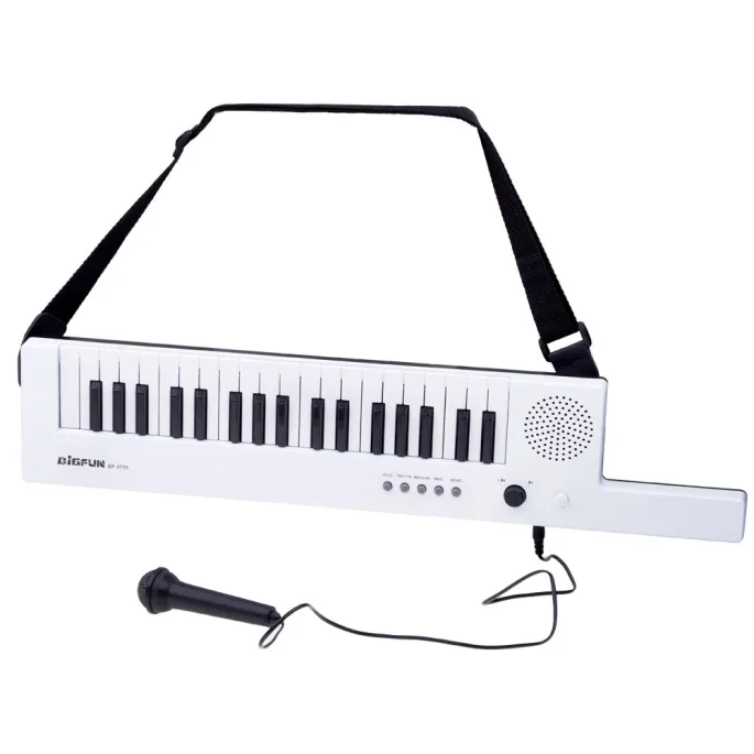 widok całego zestawu keyboard z mikrofonem i paskiem