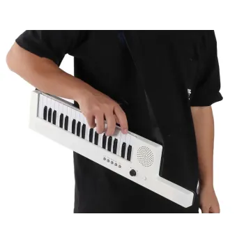 długa regulacja paska do keyboardu umożliwiająca wygodne noszenie