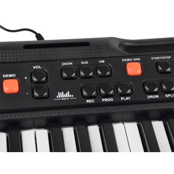 Elektroniczny keyboard SD-S850 ustawiony na stojaku gotowy do gry