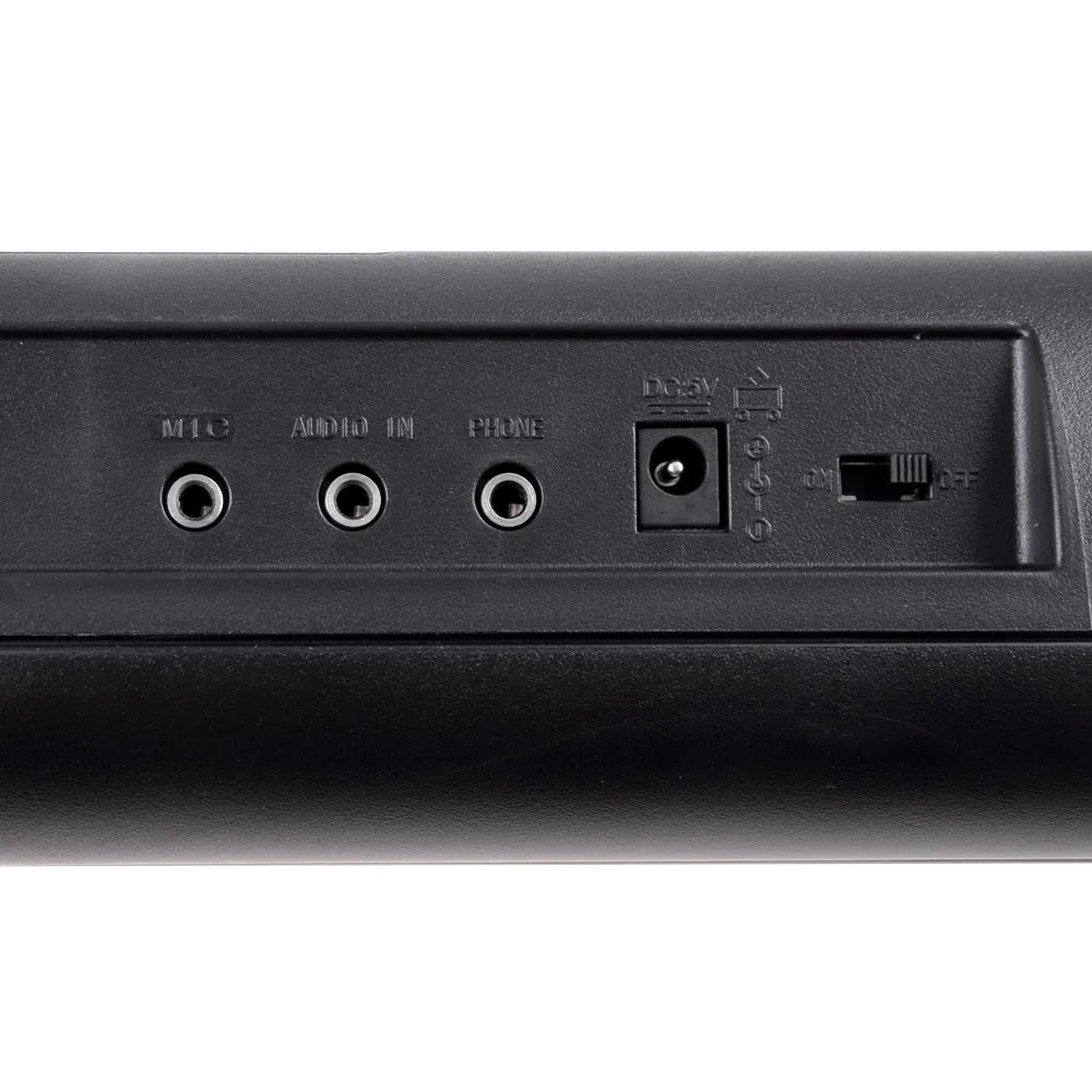 Keyboard SD-S850 podczas zabawy muzycznej w domowym otoczeniu