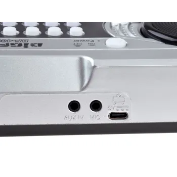 mini keyboard z podłączonym mikrofonem i kablem usb