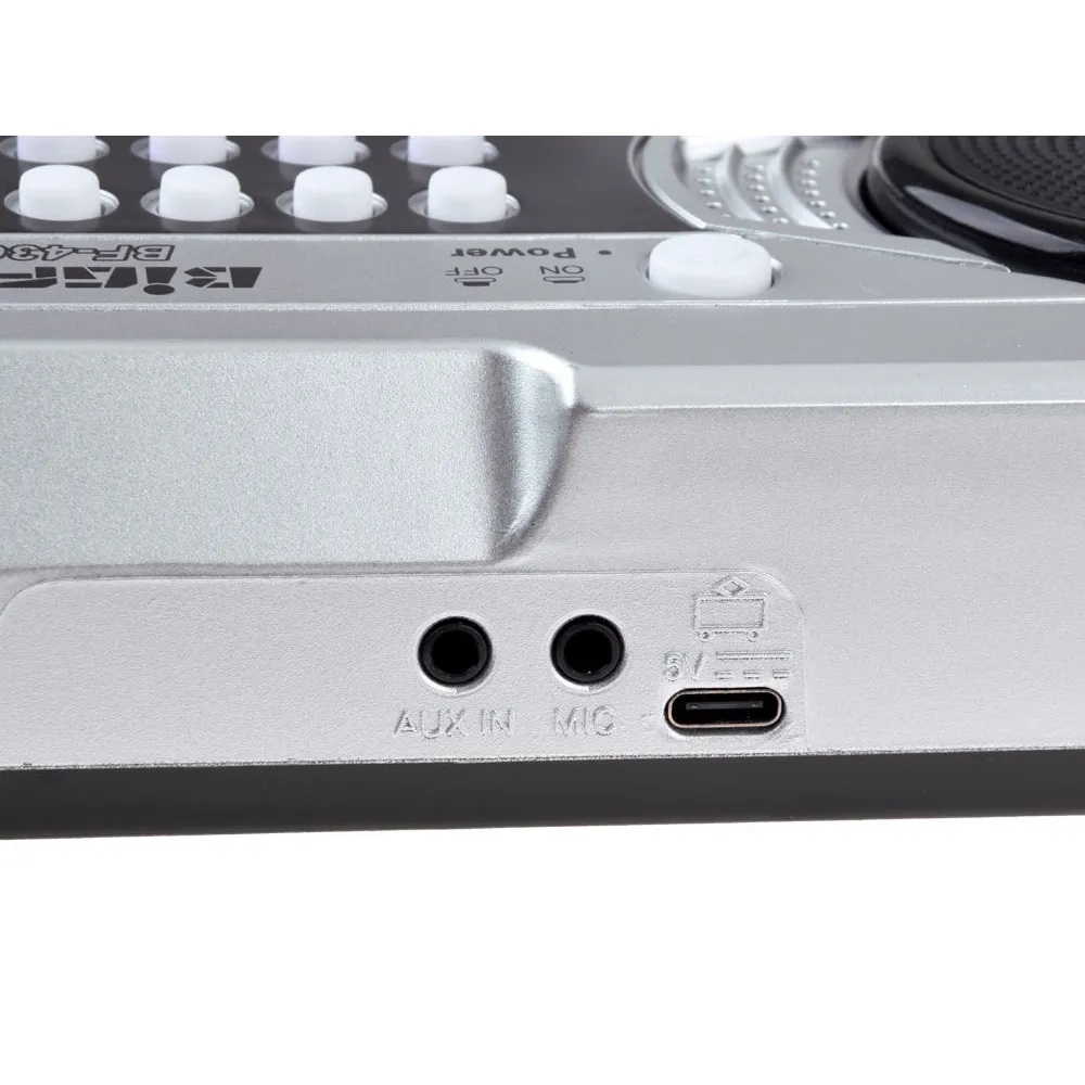 mini keyboard z podłączonym mikrofonem i kablem usb