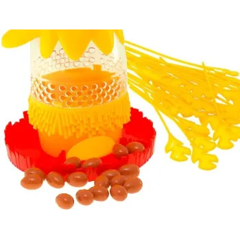 Kolorowe opakowanie gry Oskub Kurczaka z widocznymi elementami