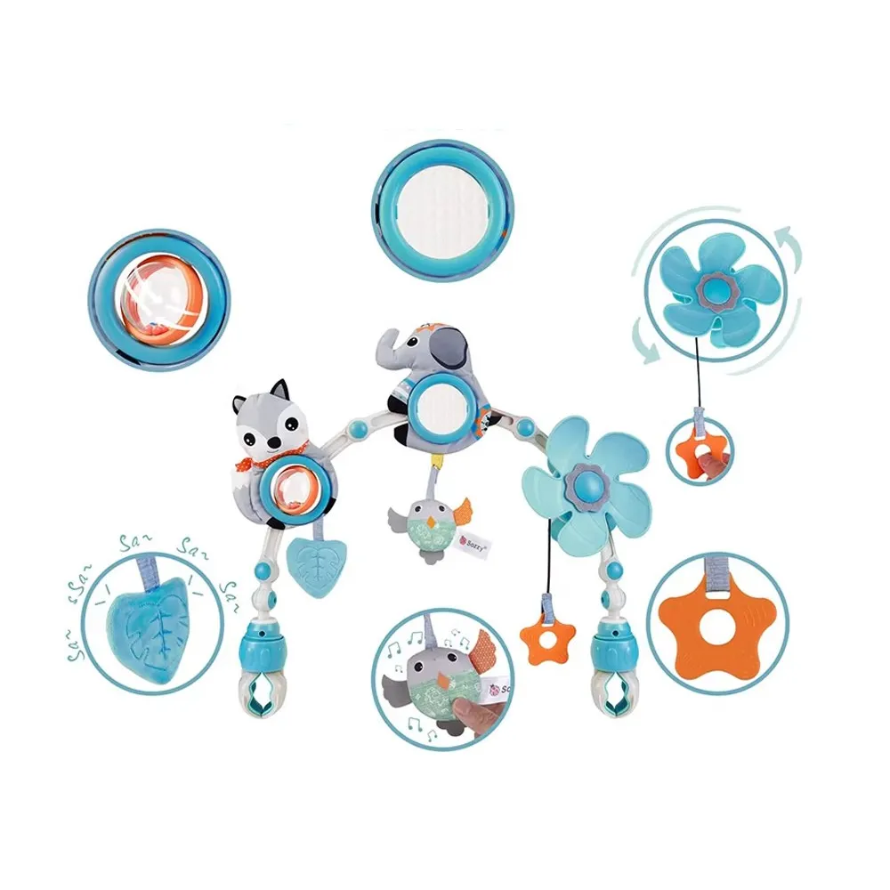 lisek z grzechotką jako część interaktywnej zawieszki