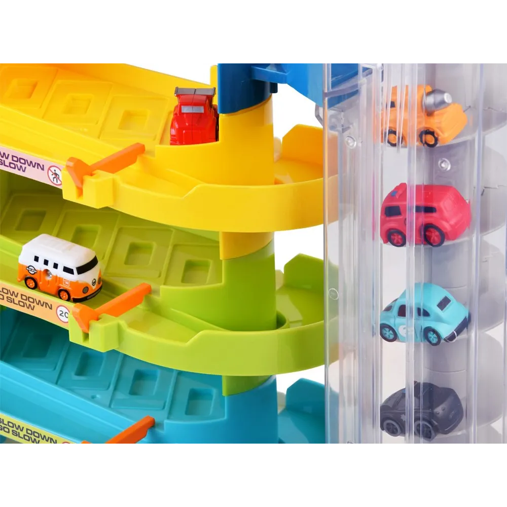 Detail zestawu z lądowiskiem dla helikoptera na szczycie parkingu