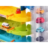 Detail zestawu z lądowiskiem dla helikoptera na szczycie parkingu