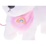 Piesek sterowany smyczą prezentowany podczas zabawy