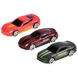 dziecko montujące elementy piętrowej myjni samochodowej z garażem