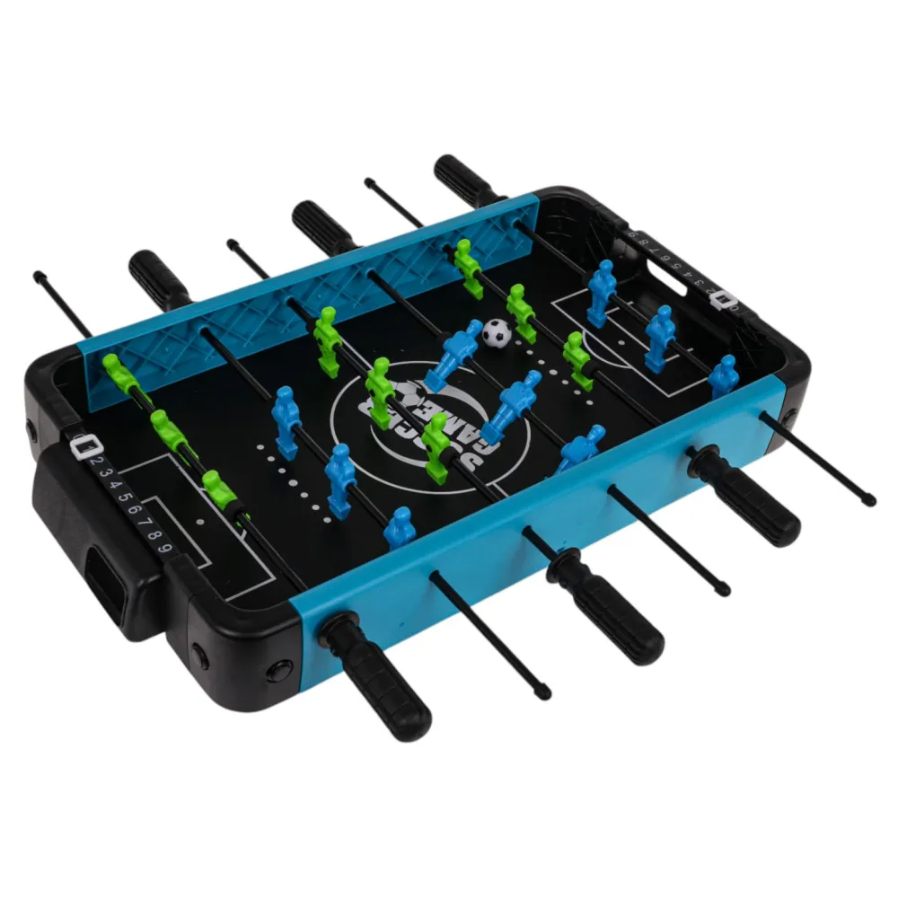 piłkarzyki stołowe w kolorystyce przyjaznej dzieciom, gotowe do gry