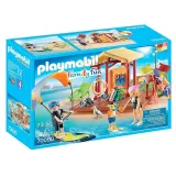 dziecięca zabawa figurkami i klockami playmobil sport wodny
