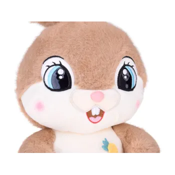 kremowy brzuszek pluszowego królika z kolorową marchewką