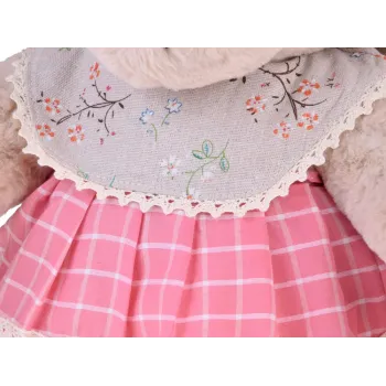 wyrazista twarz misia z brązowym noskiem i neutralnym pyszczkiem