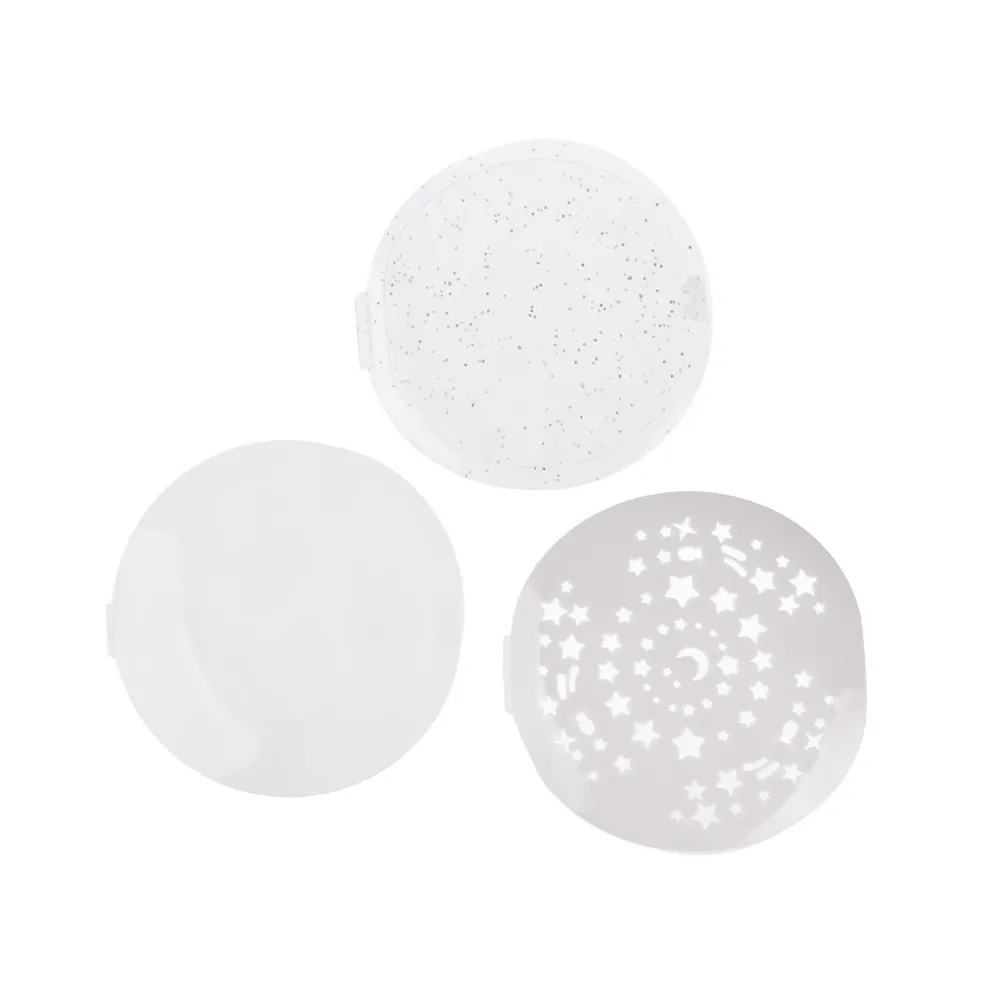 owca maskotka prezentowana w otwartym pudełku