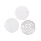 owca maskotka prezentowana w otwartym pudełku