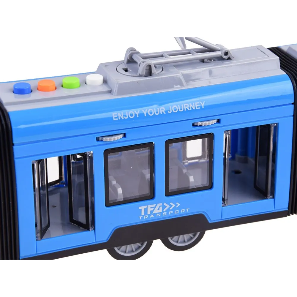 Model tramwaju w ruchu dzięki napędowi pull back